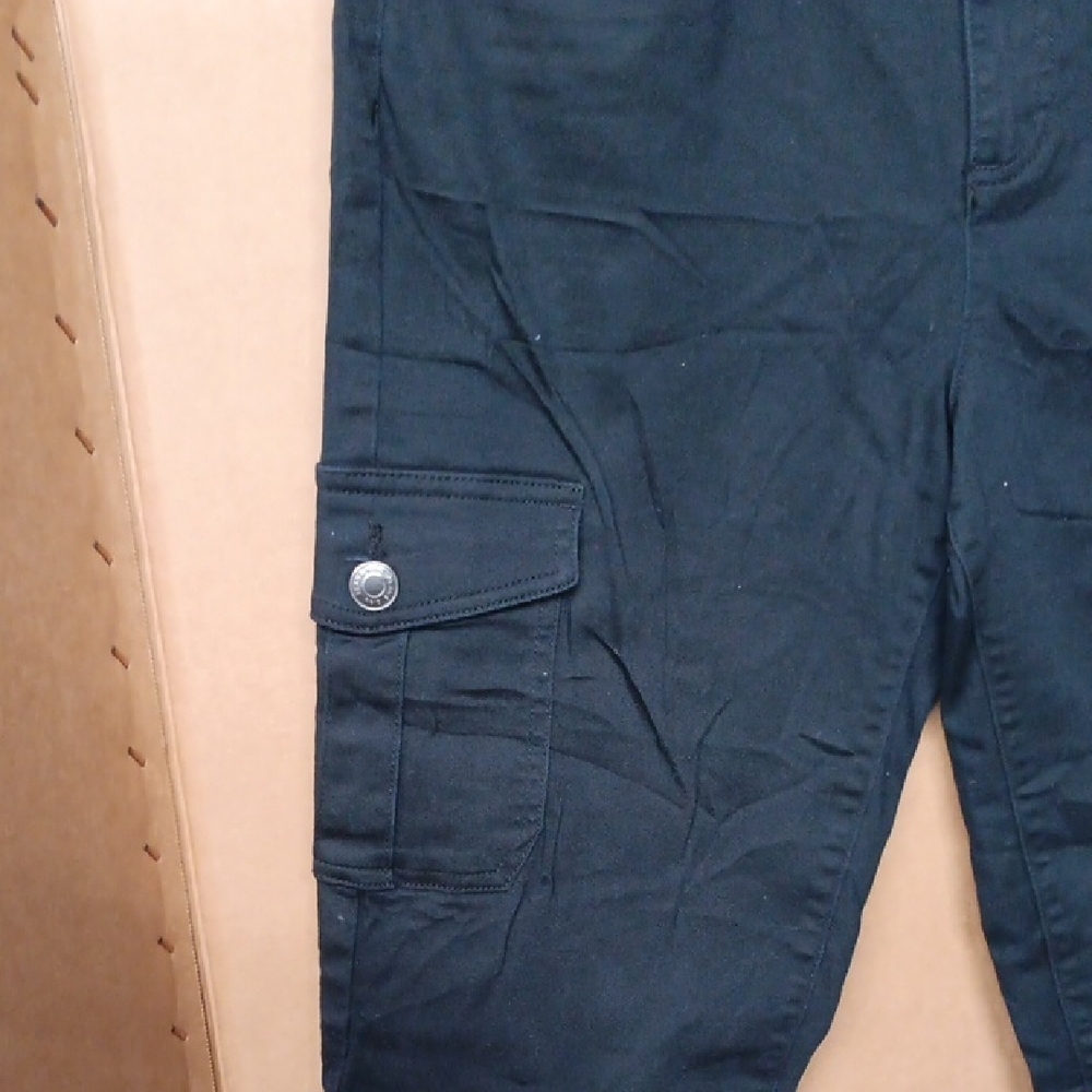 Cleo Black Ankle Jeans - Picture 3 of 8